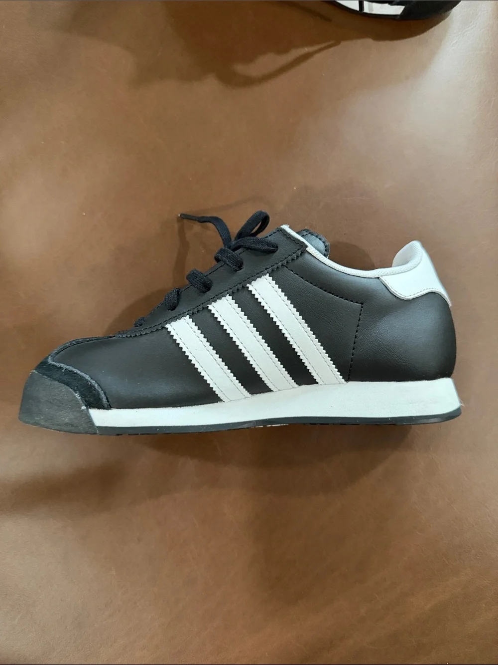 Adidas Boys Samoa Black & White Size 3
